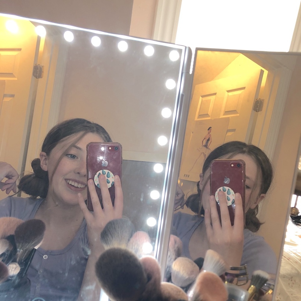 Meet your Posher, Lauren